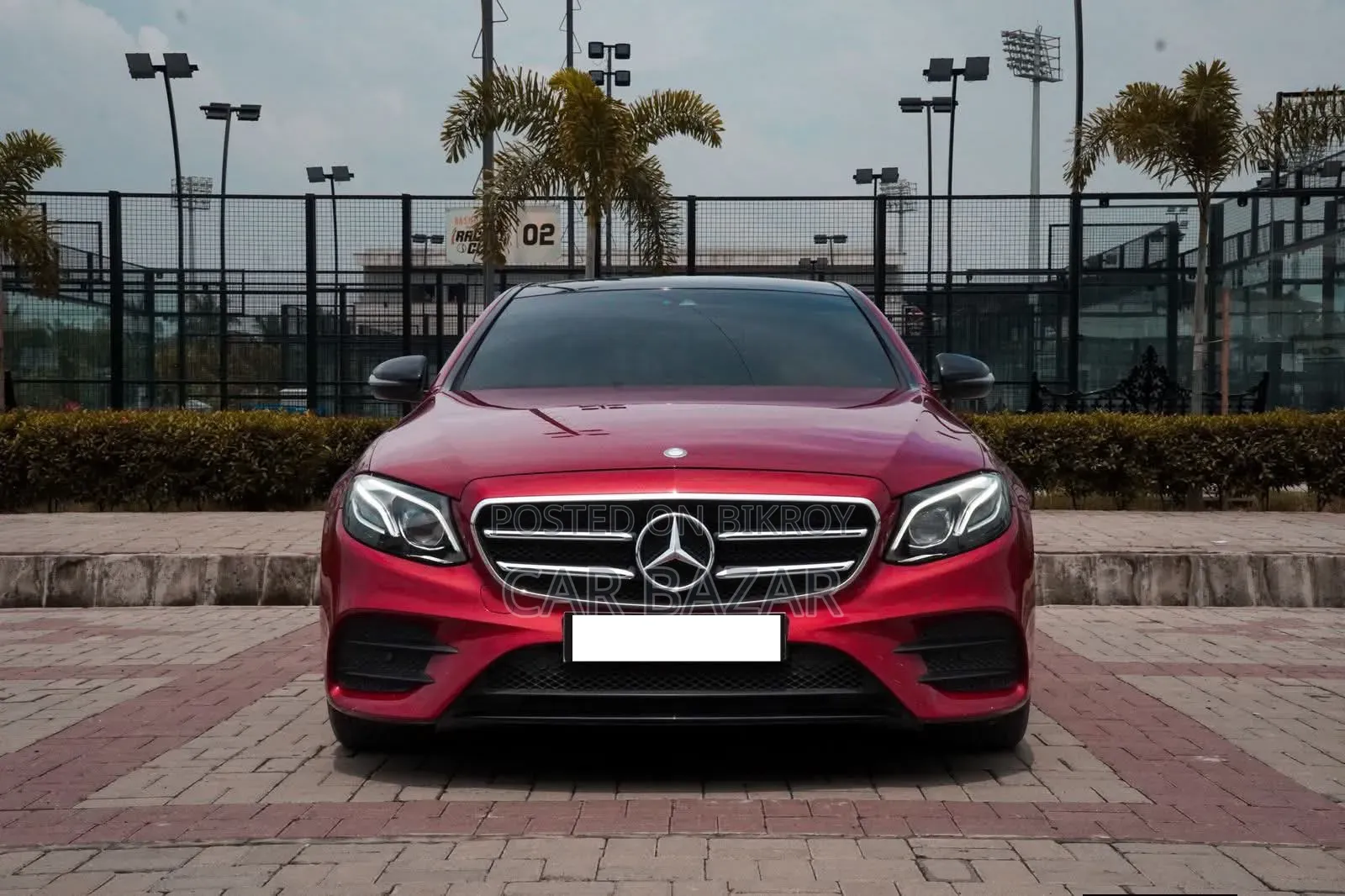 New Mercedes-Benz E300 2017 Red