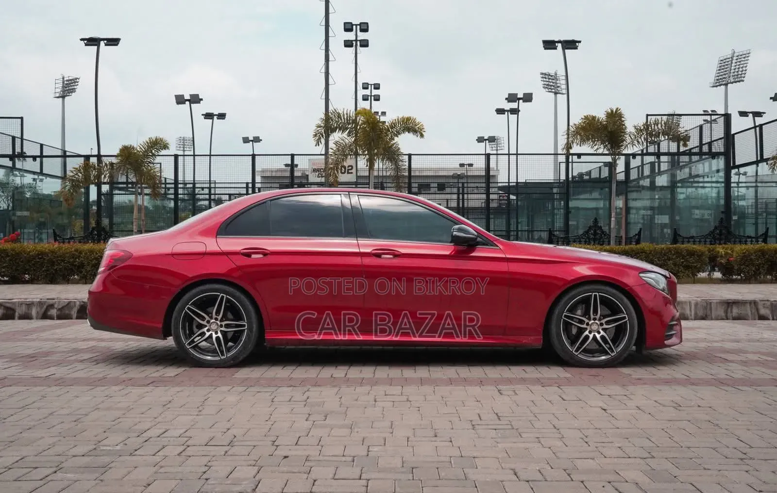 New Mercedes-Benz E300 2017 Red