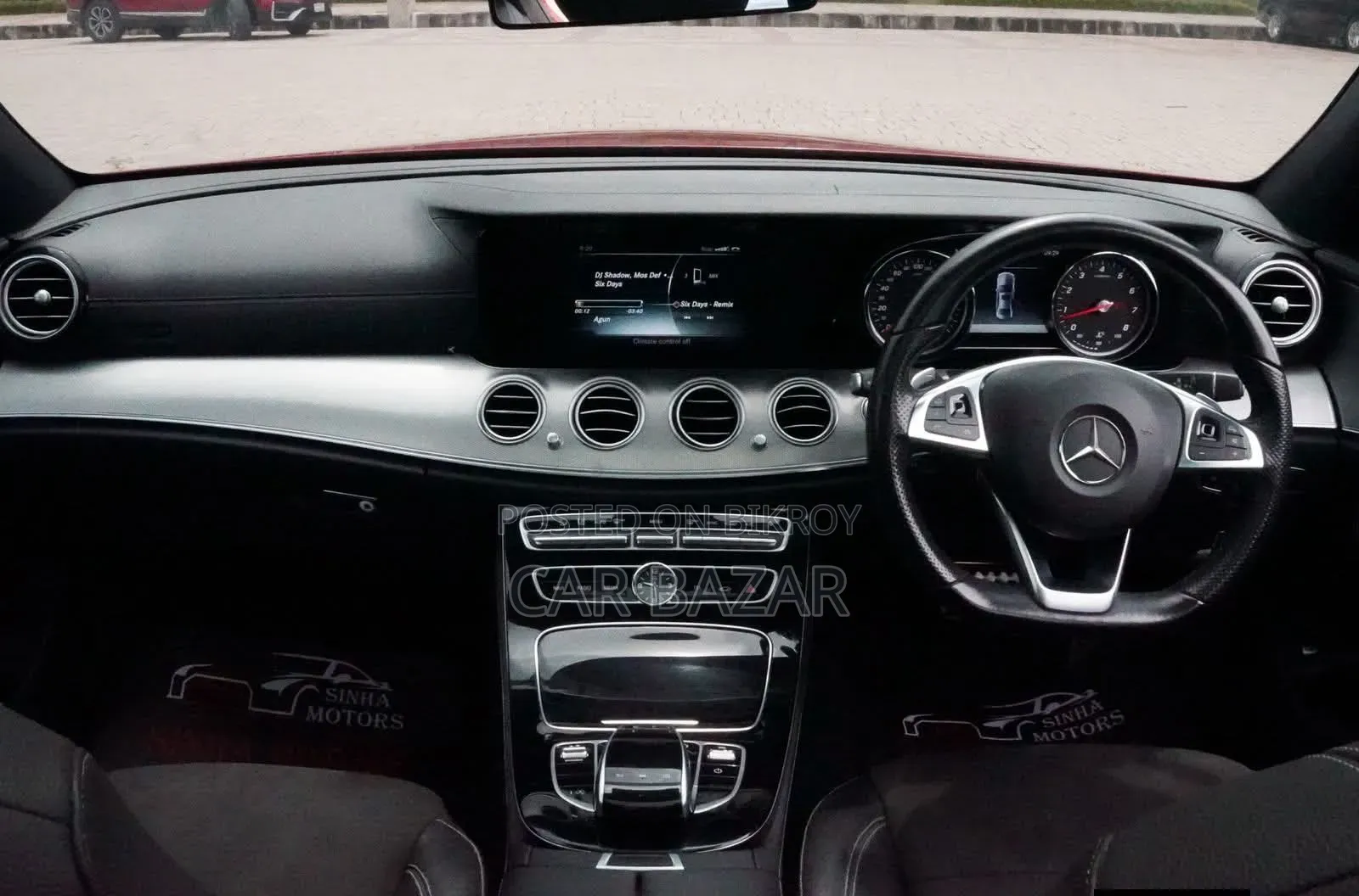 New Mercedes-Benz E300 2017 Red