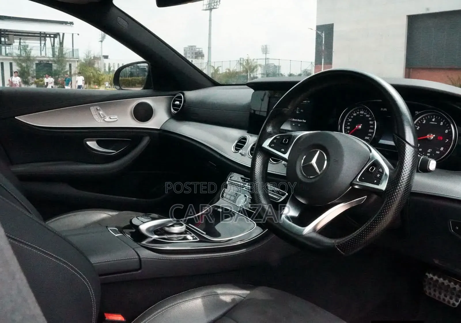New Mercedes-Benz E300 2017 Red