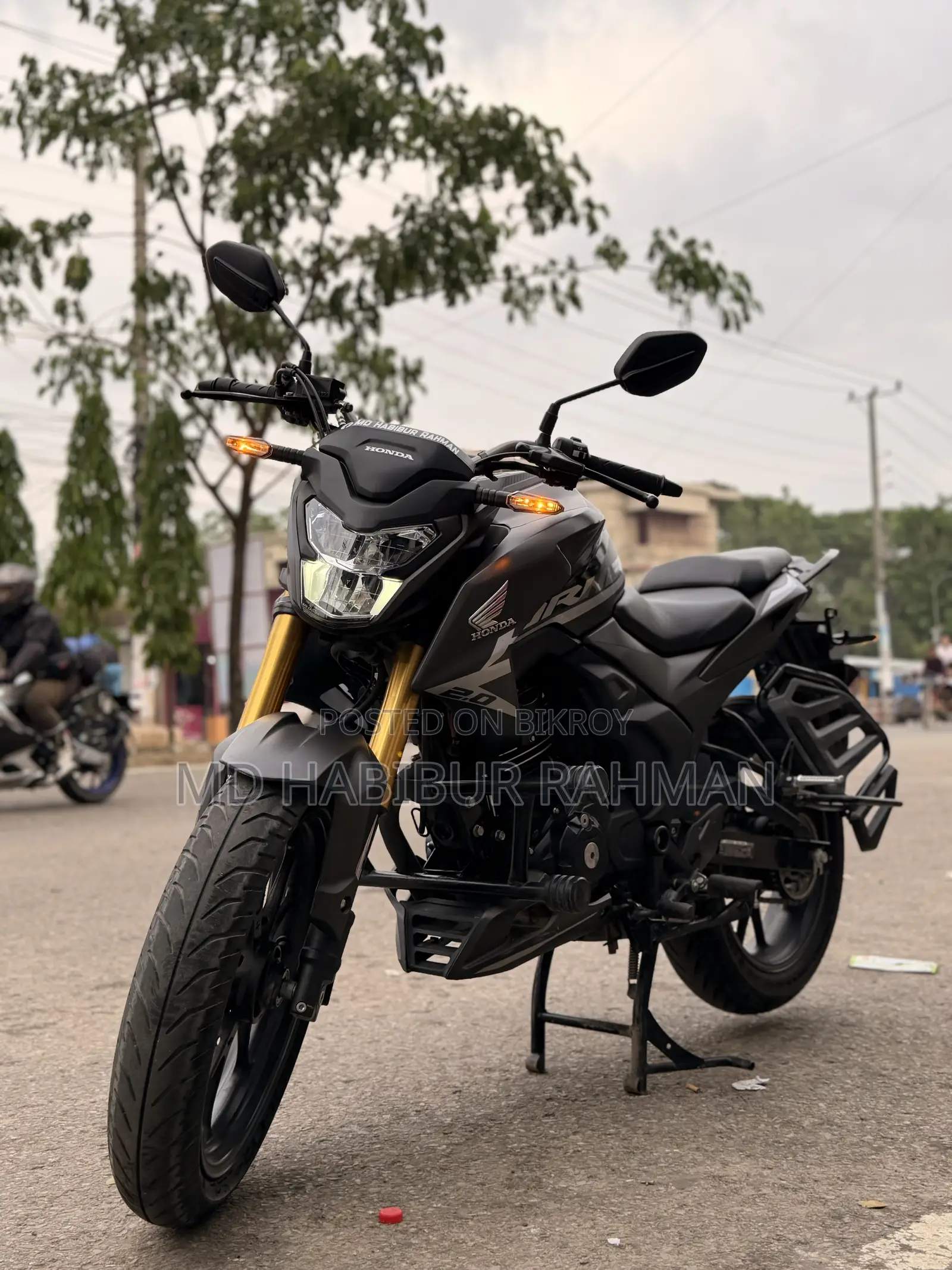 Honda Hornet 2025 Gray