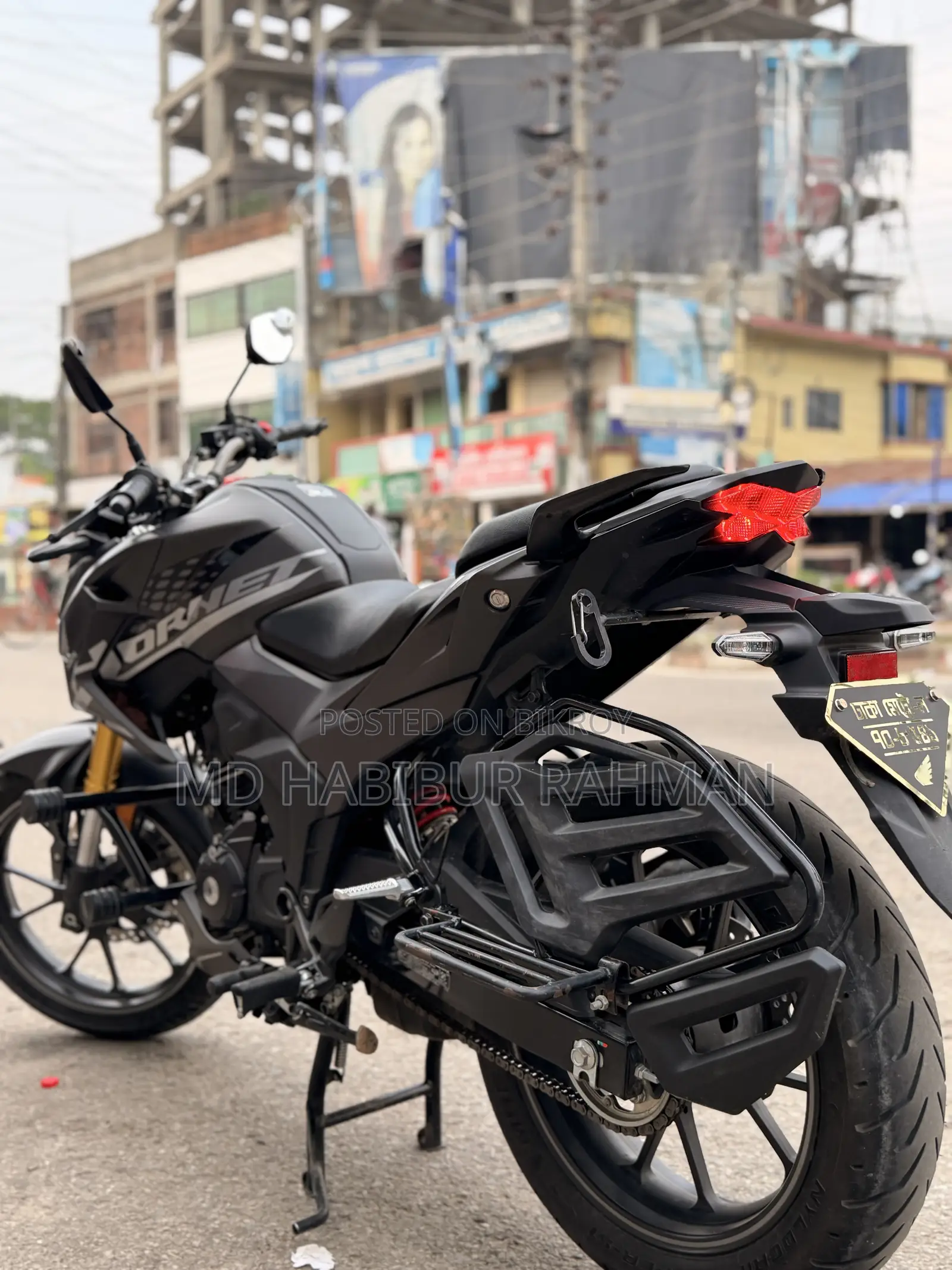 Honda Hornet 2025 Gray