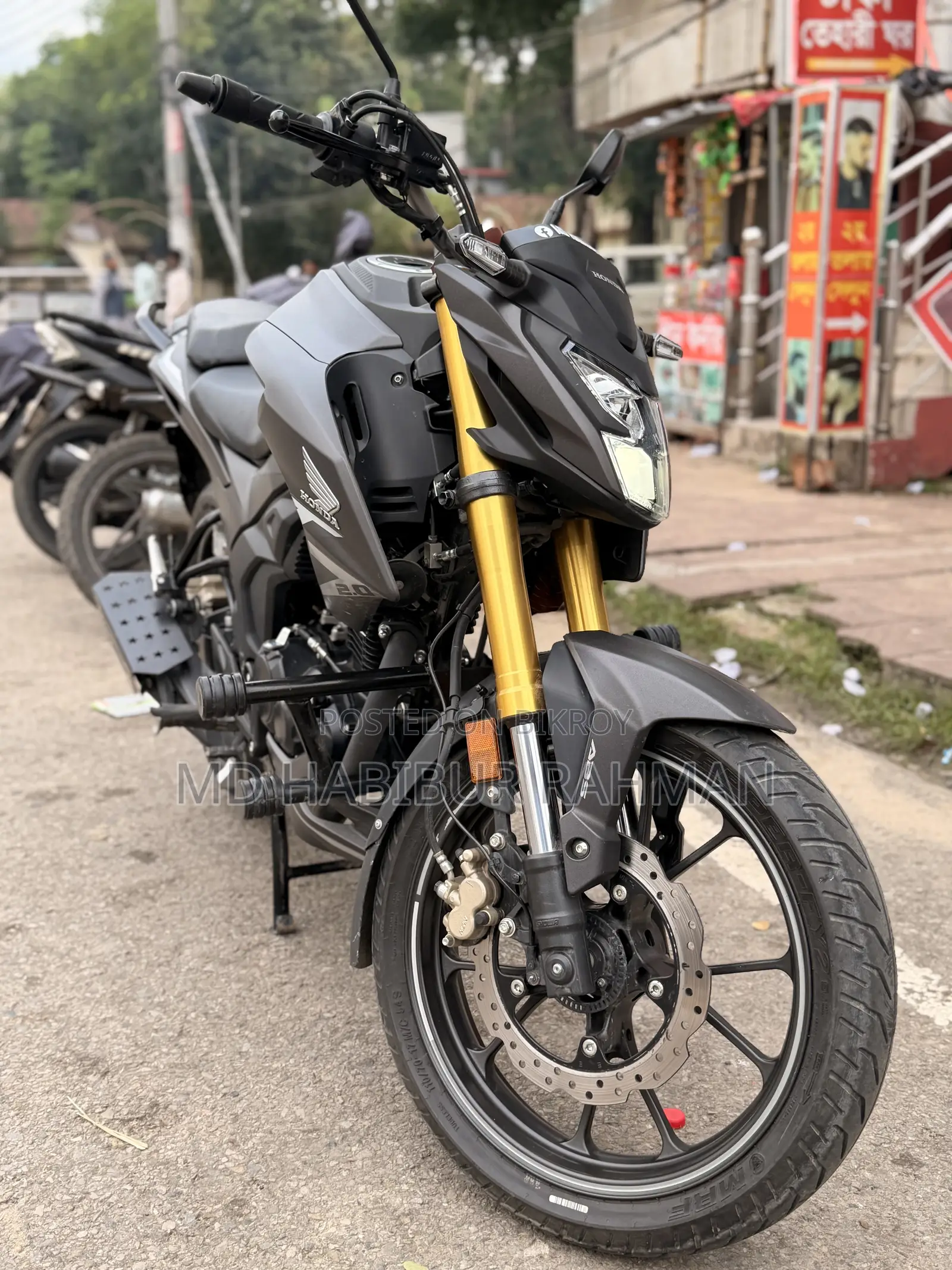 Honda Hornet 2025 Gray
