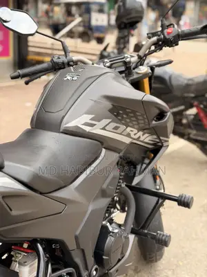 Honda Hornet 2025 Gray