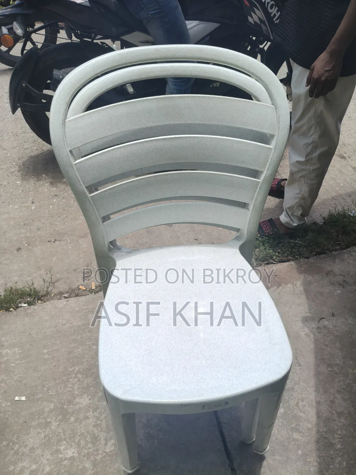 টেবিল চেয়ার বিক্রির জন্য