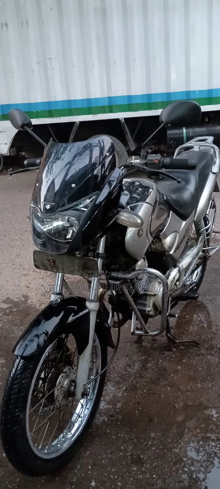 Yamaha 2006 Black