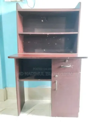 পড়ার টেবিল বিক্রি হবে