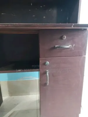 পড়ার টেবিল বিক্রি হবে