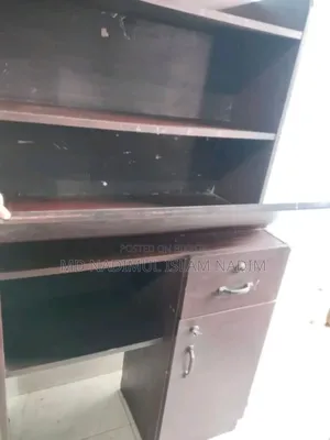 পড়ার টেবিল বিক্রি হবে