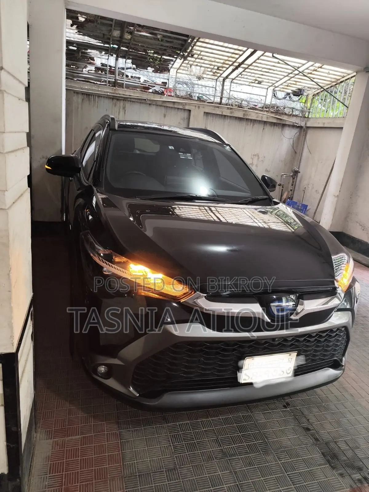 Toyota Corolla Cross 1.8 Hybrid AWD 2022 Blue