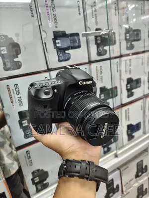 Canon 60d DSLR Body With Canon 18/55mm Is Lens