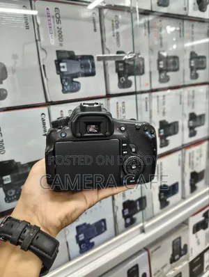 Canon 60d DSLR Body With Canon 18/55mm Is Lens