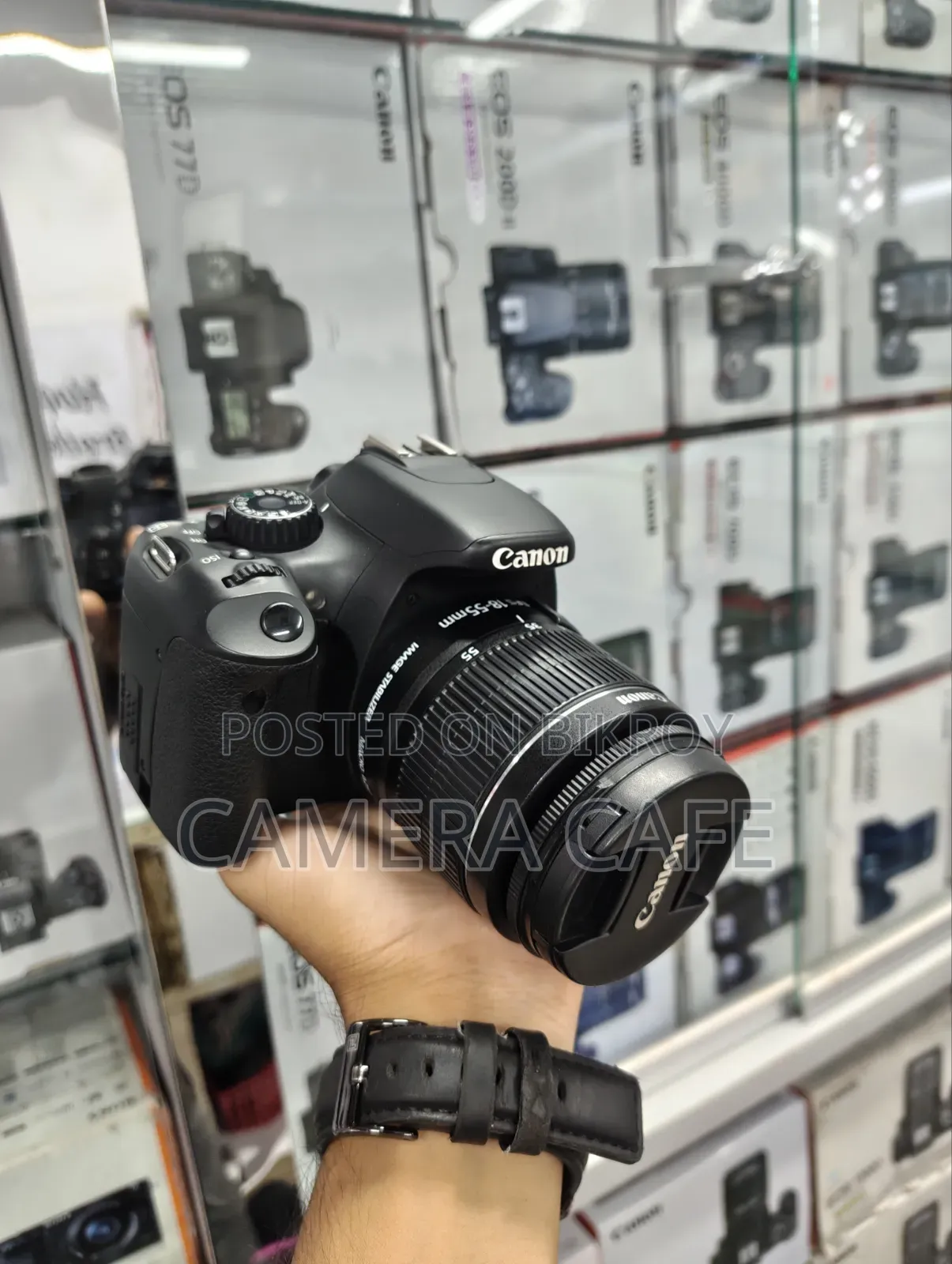 Canon 550d Body With Canon 18/55mm Is Lens
