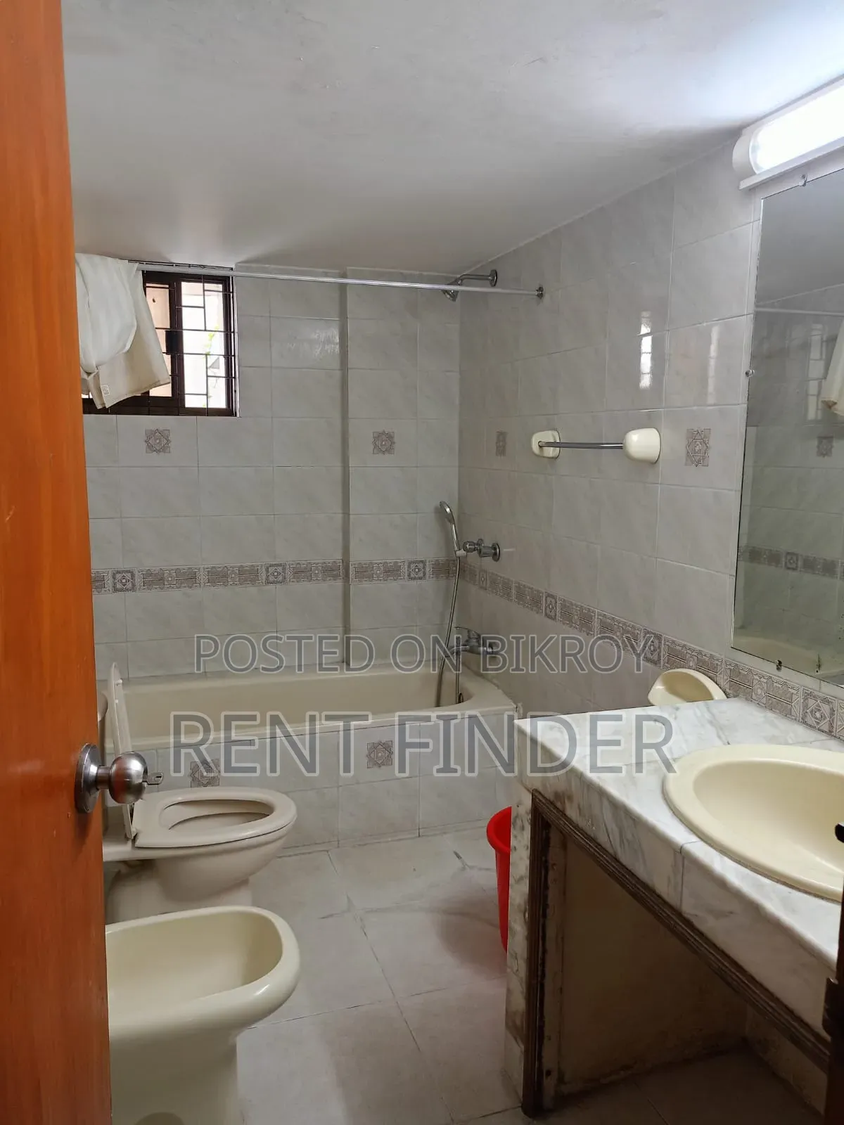 Furnished 4-bedroom Apartment in Rent Finder, Gulshan for Rent