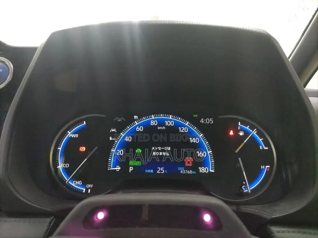 Toyota Voxy Hybrid S-Z 2WD 7-Seater 2022 Pearl