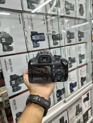 Canon 4000d Body With Canon 18/55mm Is Lens