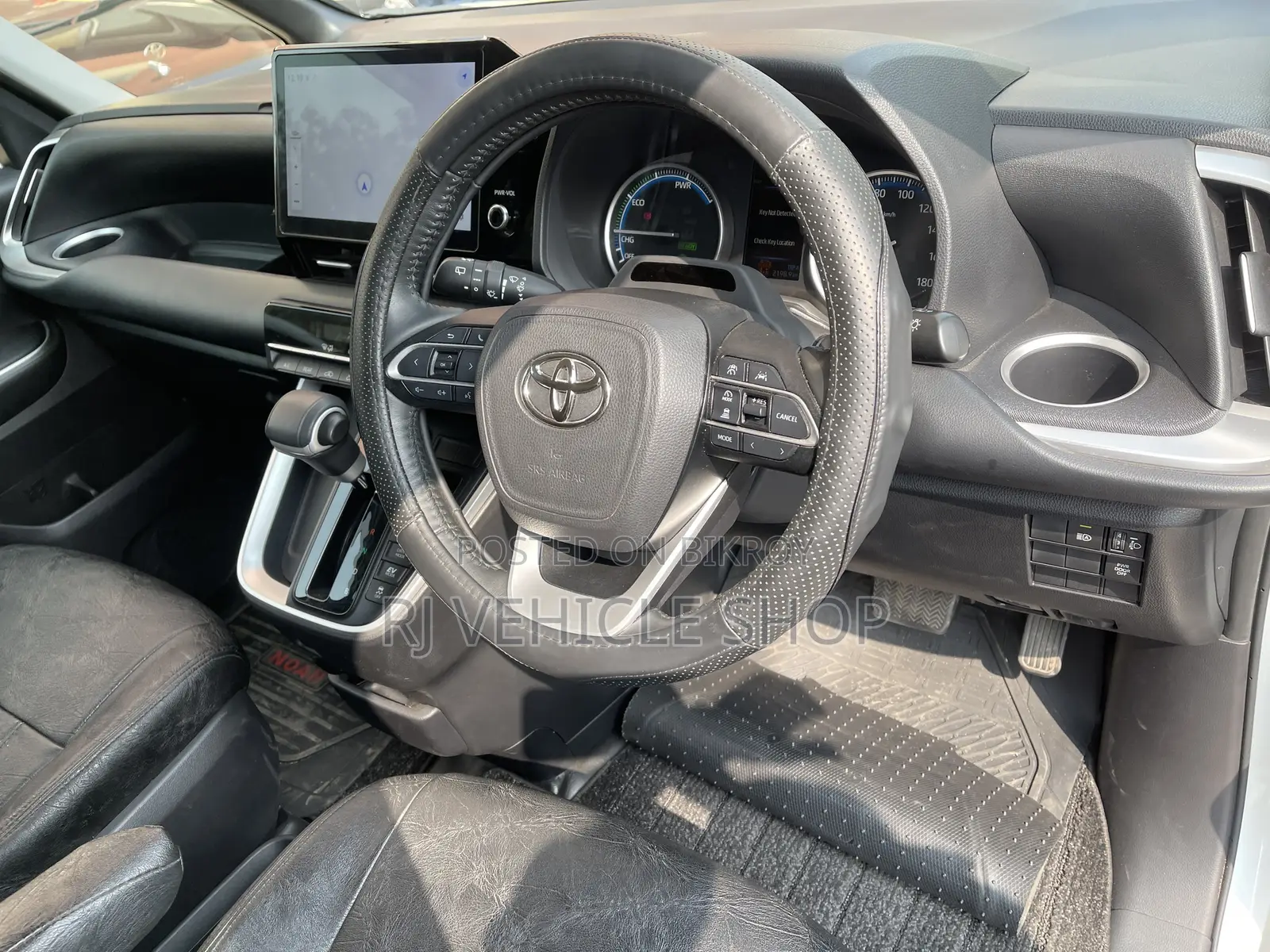 Toyota Noah 2022 Pearl