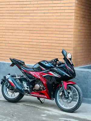 হোন্ডা সিবিআর ২০২০ ব্ল্যাক