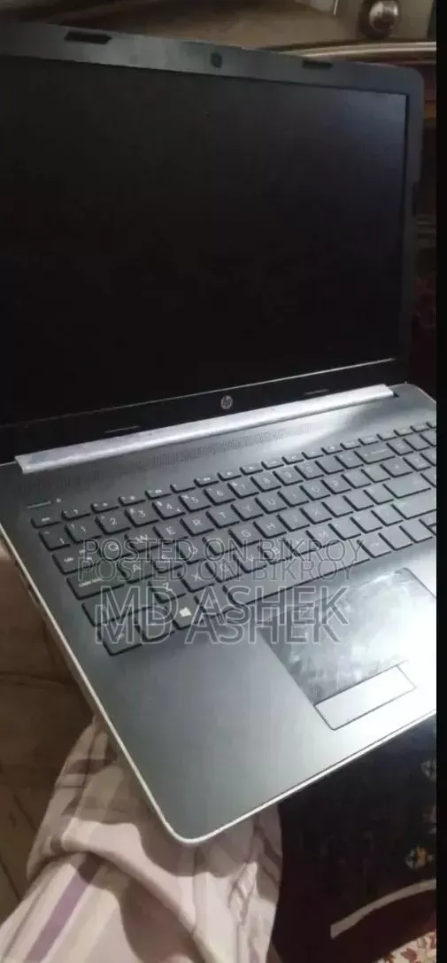 Laptop HP 15-Da3007nia 4GB Intel Core I3 HDD 1T