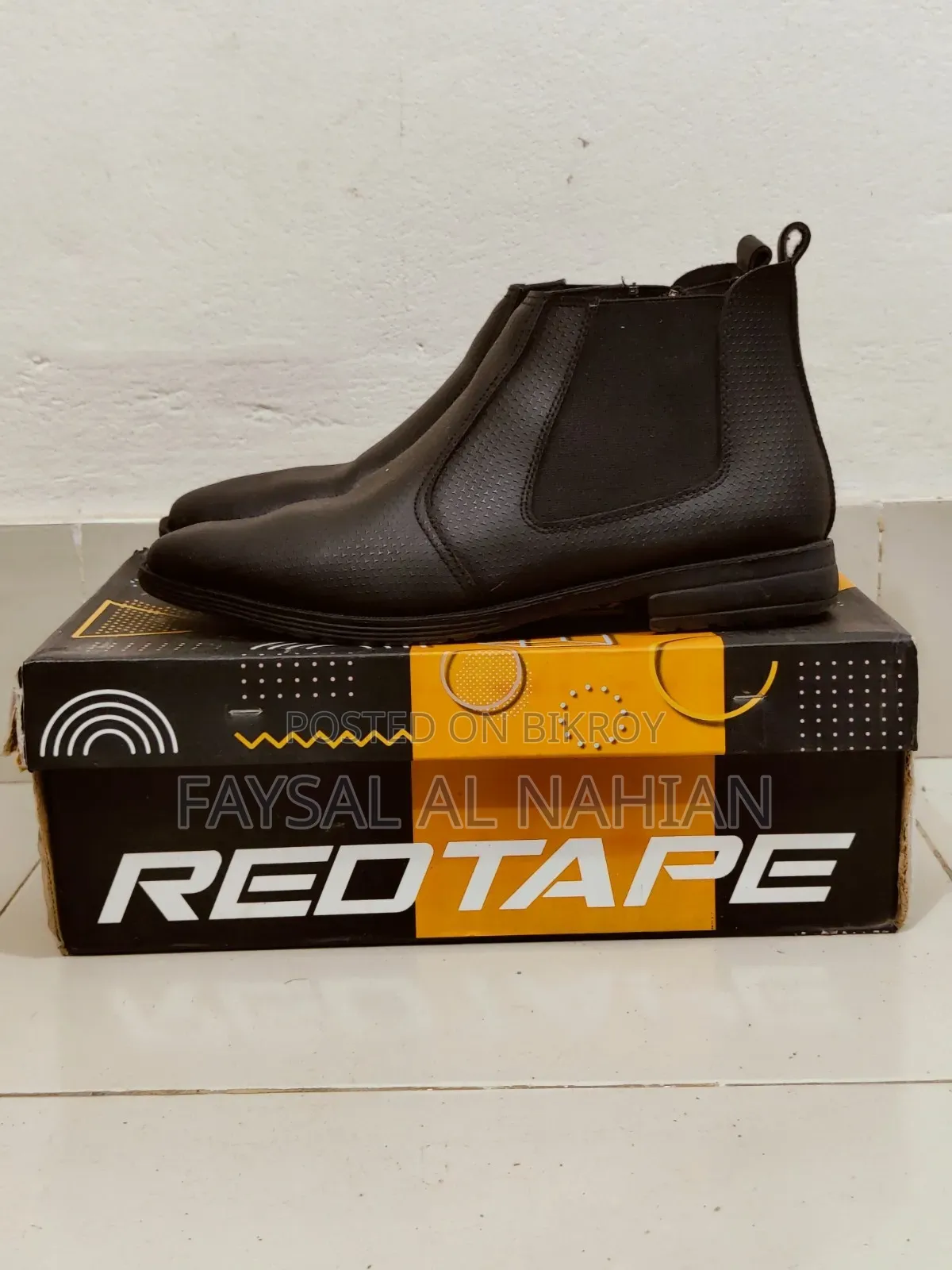 Men's Black Chelsea Boots (Size 41 But Size 42 Also Fits)