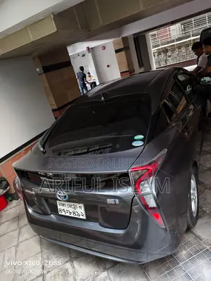 Toyota Prius Four 2018 Gray