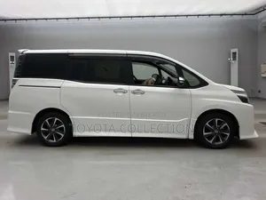 New Toyota Voxy 2021 Pearl