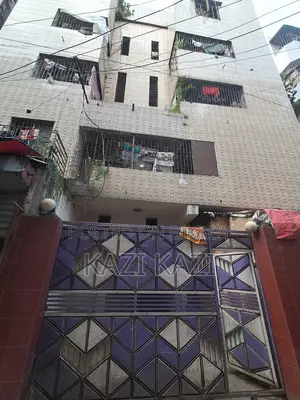 তেজগাঁওয়ে ৪ বেডরুমের বাড়ি বিক্রির জন্য