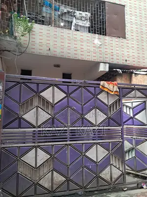 তেজগাঁওয়ে ৪ বেডরুমের বাড়ি বিক্রির জন্য