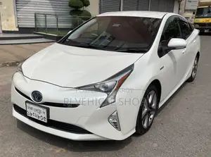 Toyota Prius 2018 Pearl