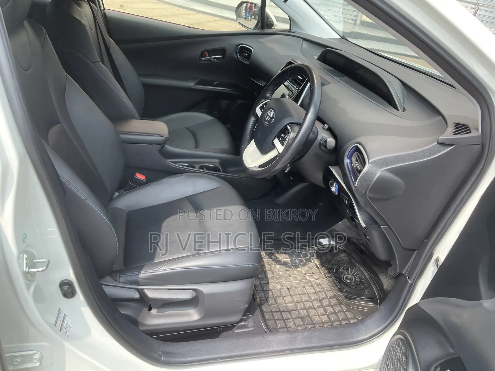 Toyota Prius 2018 Pearl