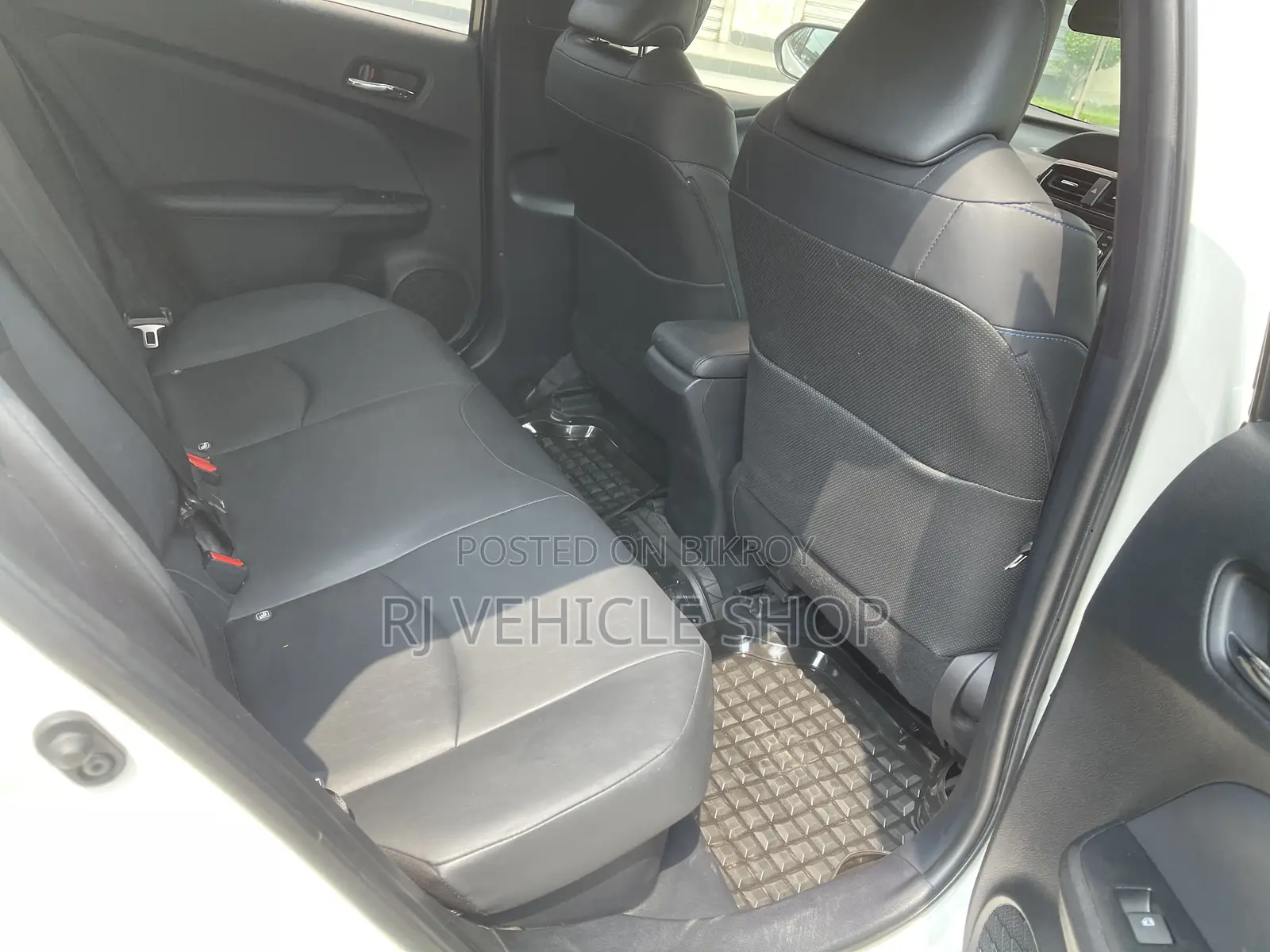 Toyota Prius 2018 Pearl