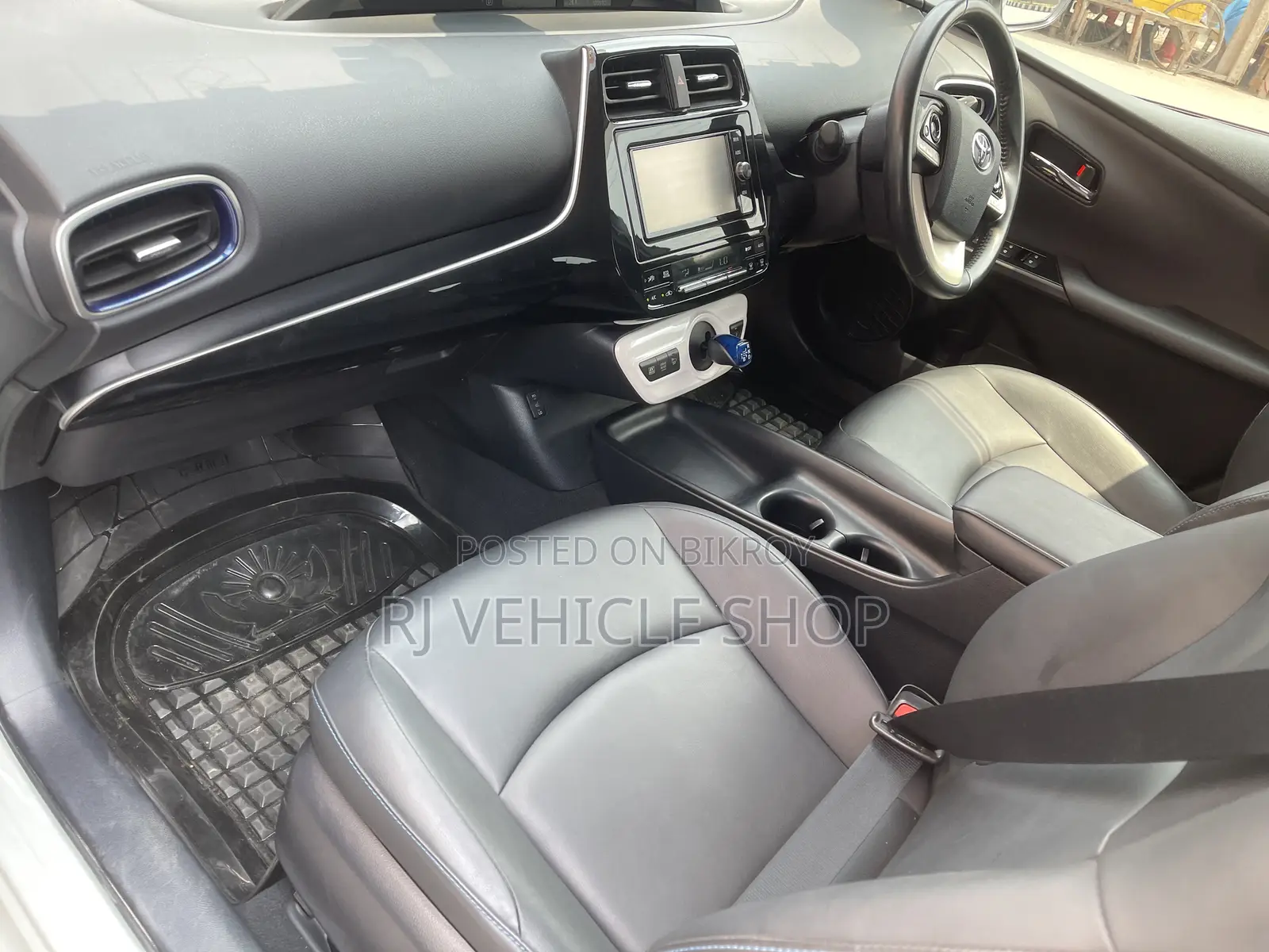 Toyota Prius 2018 Pearl