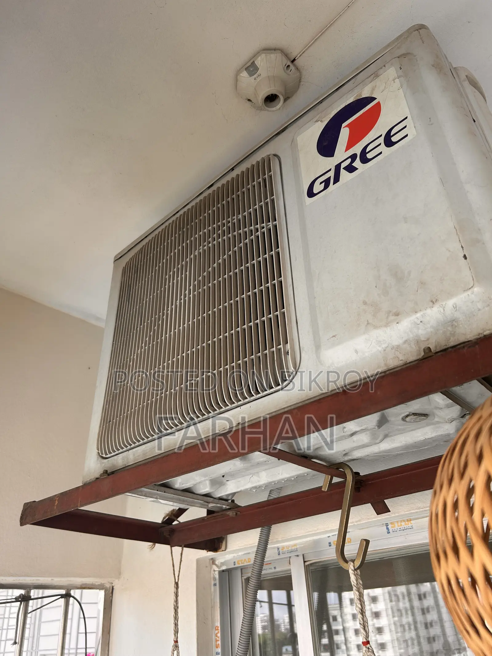 Gree 1.5 Ton Non Inverter AC