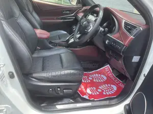 Toyota Harrier 2.0 2019 Pearl