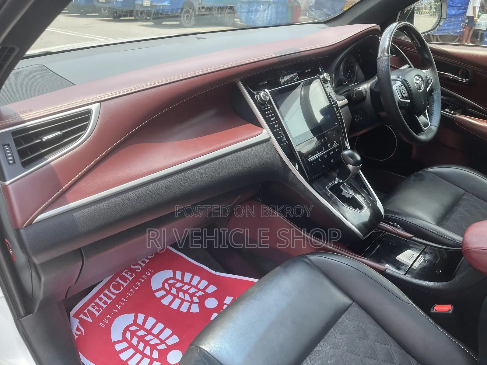 Toyota Harrier 2.0 2019 Pearl