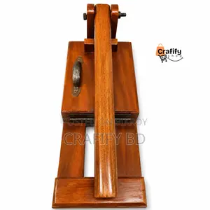 Square Shape Wooden Roti Maker