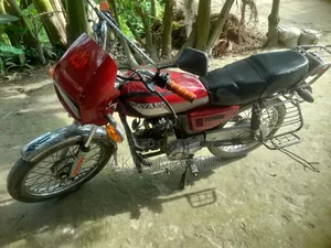 মোটরসাইকেল ২০১৪ লাল