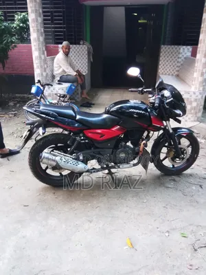 বাজাজ পালসার ১৫০ ২০১৯ কালো