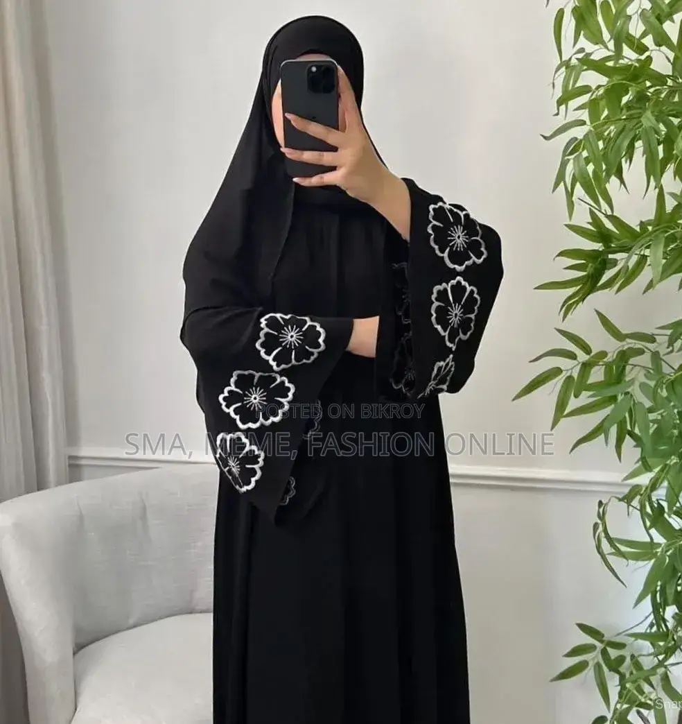 Rajnigandha Embroidery Burqa