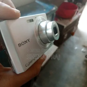 ক্যামেরাটি ভালো আছে, টাকার দরকার তাই বিক্রি করে দেব