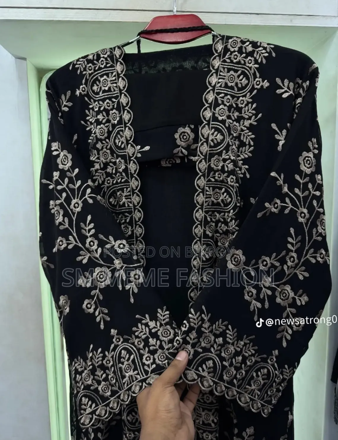 Phul Bahar Embroidery Burqa (3-Piece Set)