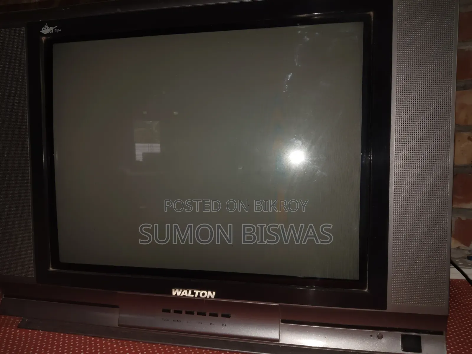 Walton 21" Box TV