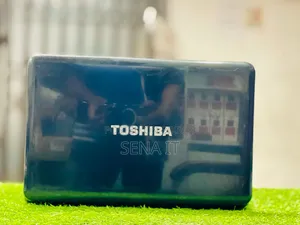 Laptop Toshiba Satellite C850 8GB Intel Core i3 HDD 320GB