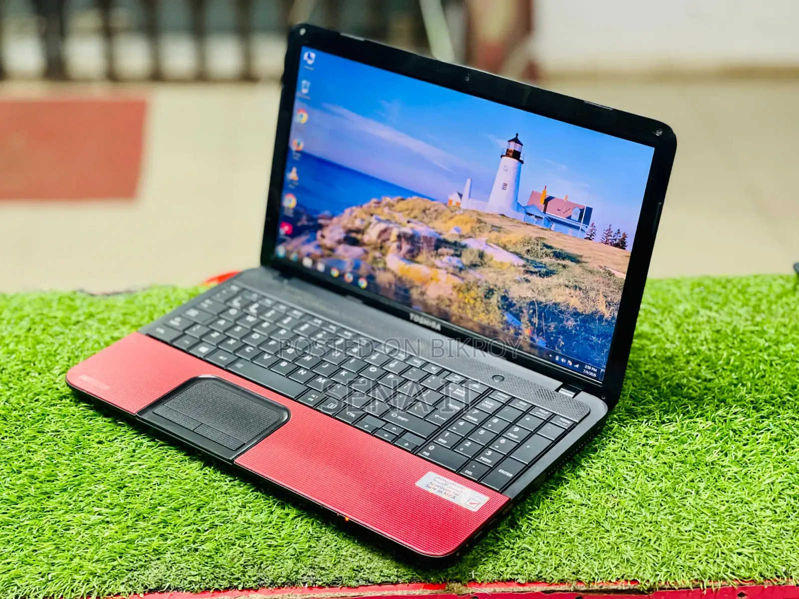 Laptop Toshiba Satellite C850 8GB Intel Core i3 HDD 320GB