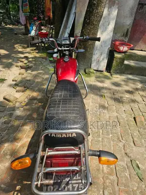 Yamaha R1 2000 Red