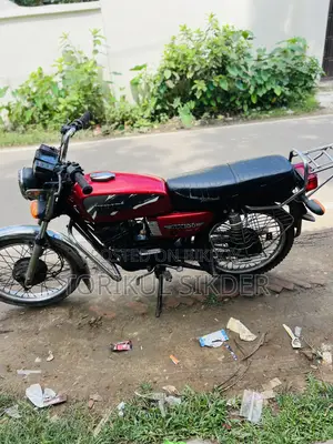Yamaha R1 2000 Red