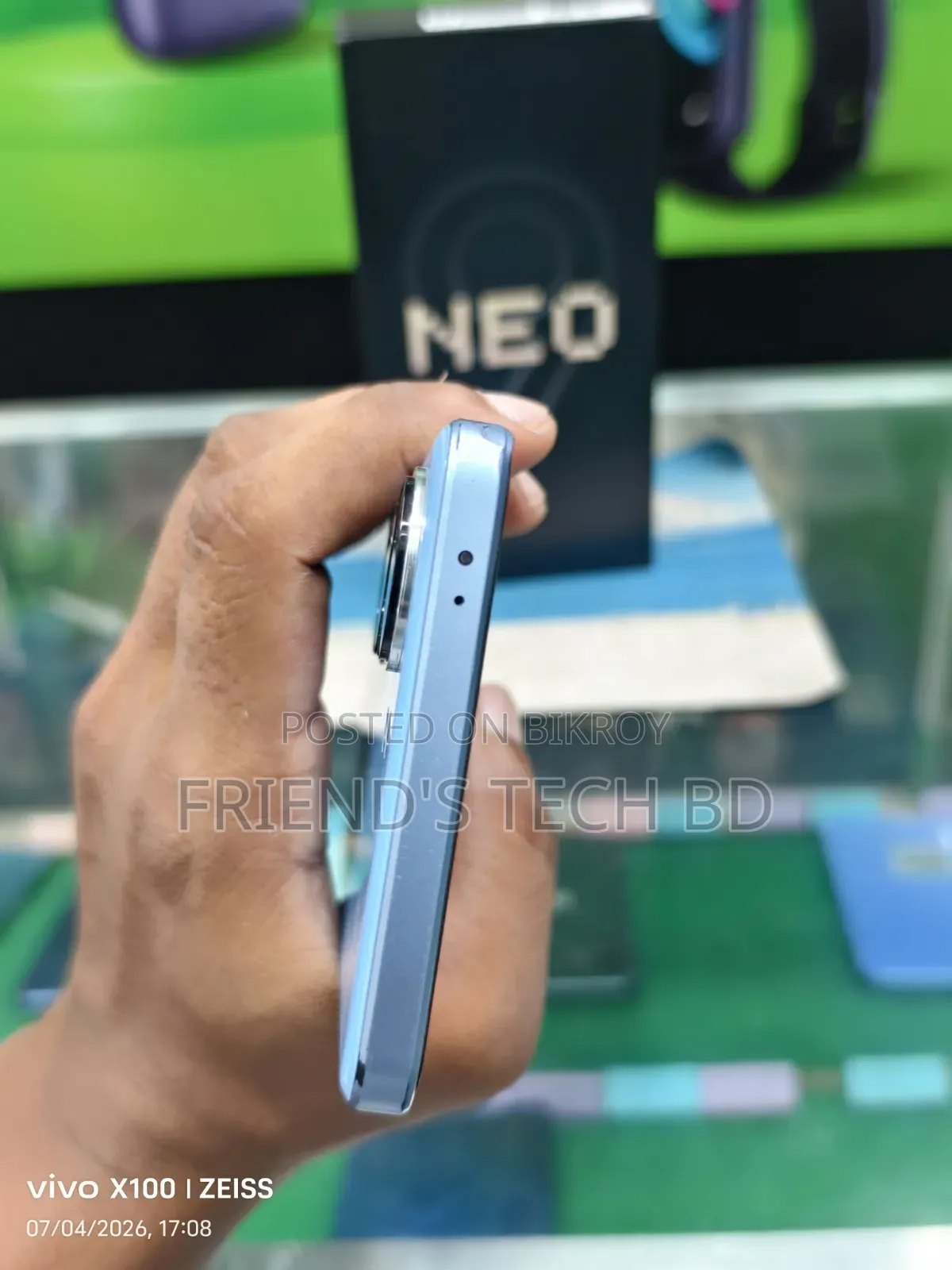 iQOO 256 GB Blue
