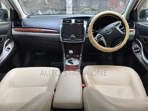 Toyota Premio 2013 Pearl