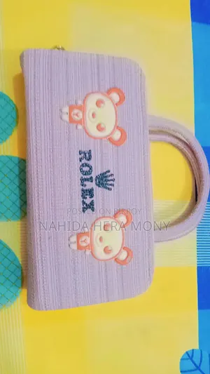 These bags are very beautiful and easy to carry, call if you want to buy
