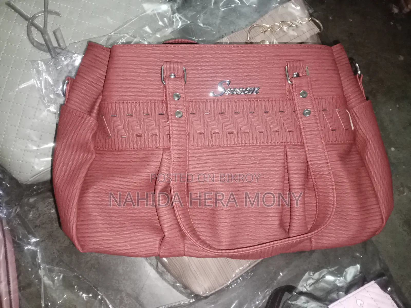 These bags are very beautiful and easy to carry, call if you want to buy